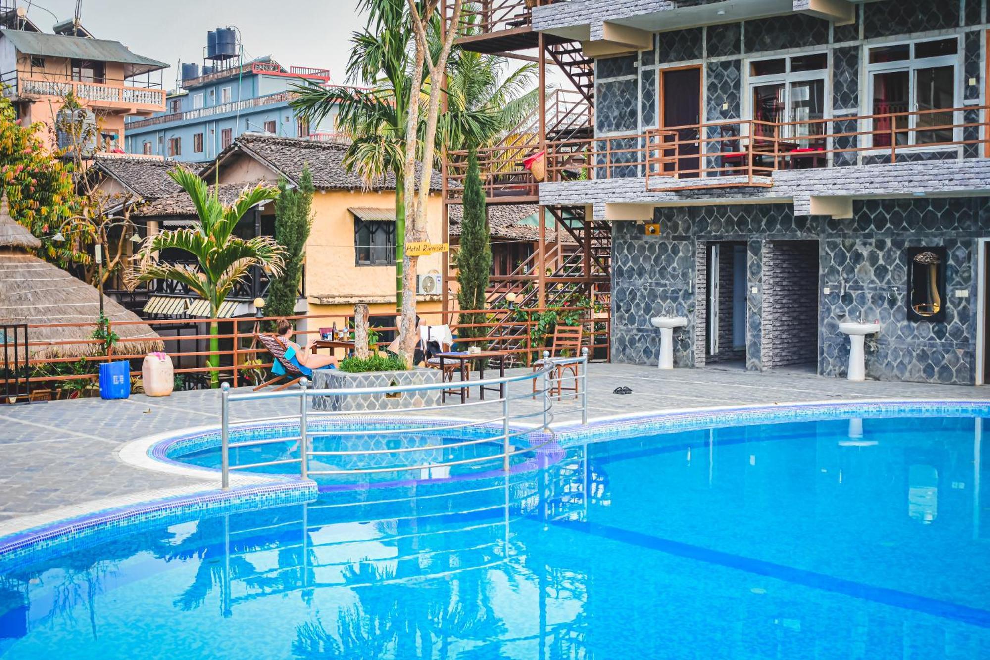Hotel Riverside With Swimming Pool Sauraha Exterior photo